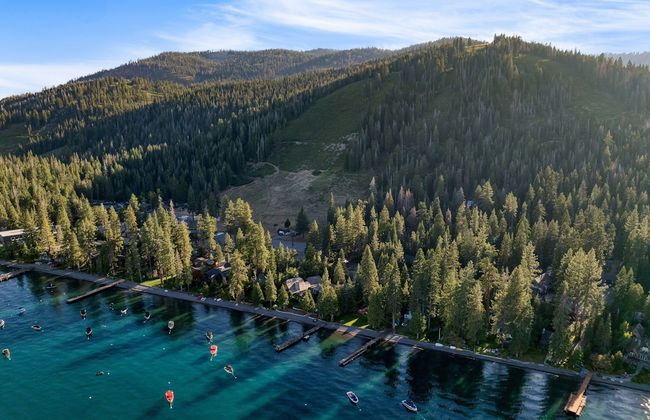 Lakefront Haven by Avantstay Minutes to Ski Resorts Private Dock Boat - Photo 55