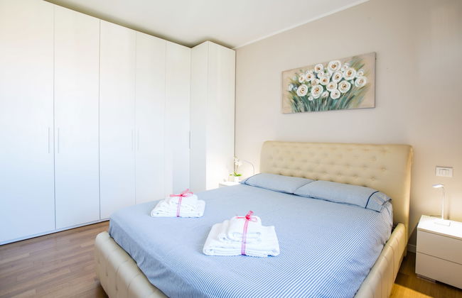 Bright Apartments Desenzano - Cascinale Pool 1 - Photo 4