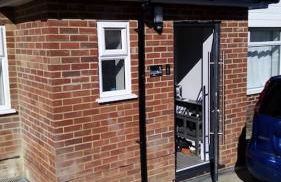 Bethel- beautiful new 1 bed house near Erith station - Photo 11