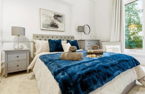 Luxe Victorian Spacious Home Sefton Park with Parking - Foto 31