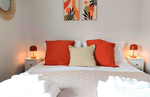 Charming Terrace Home in Whitchurch - Foto 1