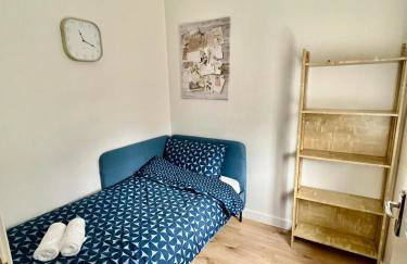 Peaceful modern home with garden and parking - Foto 16