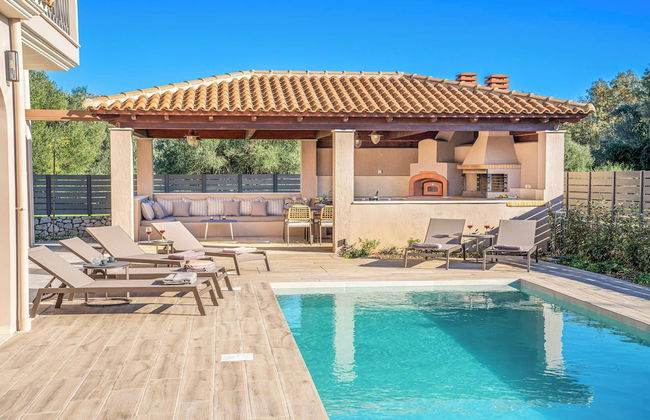 Classic Villa - Photo 17