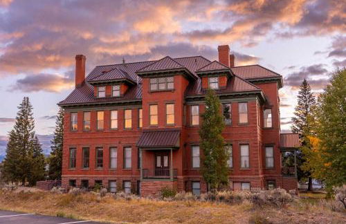 Historic Mountain Loft with GREAT Views - Foto 10