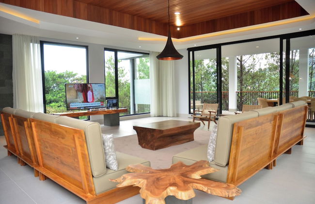 Atsuka Hill View 8BR Vila with Private Heated Pool - Foto 1