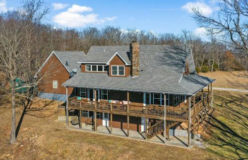 Ozark Retreat with Mountain Views Fire Pit & Deck - Foto 32