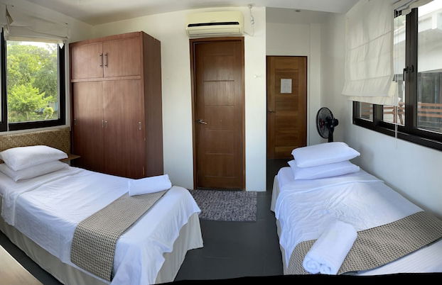 The Whitehouse by the Sea - Photo 12