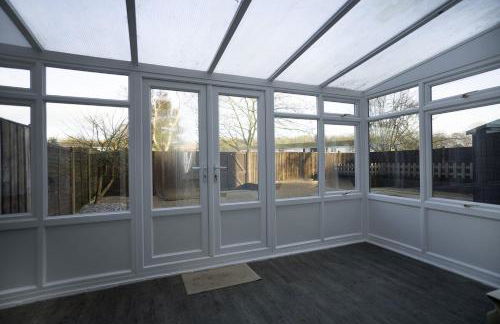 Stylish 3-Bed Home with Garden, Pet Friendly - Foto 3