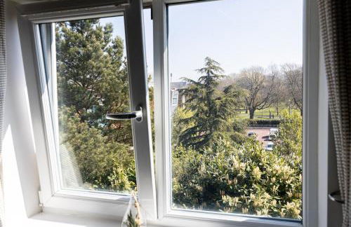 Cosy, Central 2 Bed flat parking - Foto 19