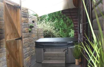 LARCHES LODGE Norwegian log cabin, wood stove & spa - Foto 12