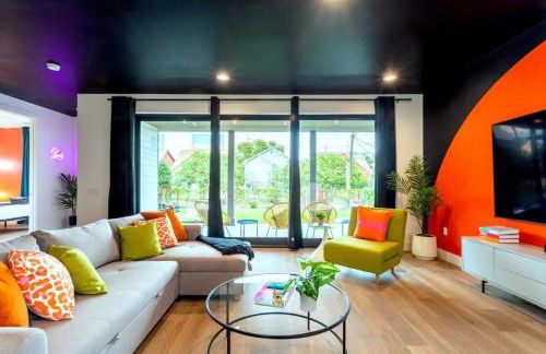 Queens Gambit - 7 Minutes from Downtown - Sleeps 16 - Foto 11