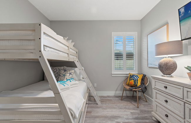 Charming 3/2 Beach House w/ Pool & Golf Cart Included - 1 Min Walk to Beach - Foto 7