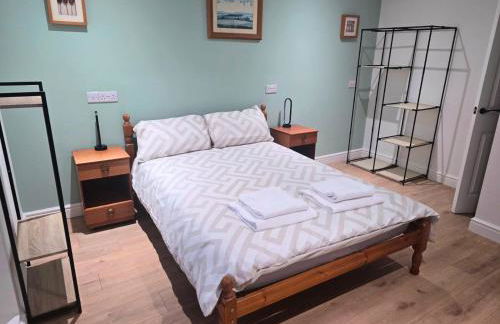 New 4 Bed House Sleeps up to 8 People - Foto 5