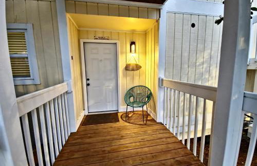 Boathouse Condo, Downtown Destin Harbor, Private Beach Access, Waterfront, on Golf course, Water Taxi pickup - Photo 10