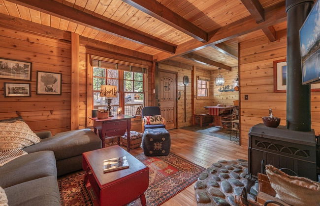 Cozy Pet Friendly Cabin in Lake Tahoe by Sierra Getaways - Foto 10