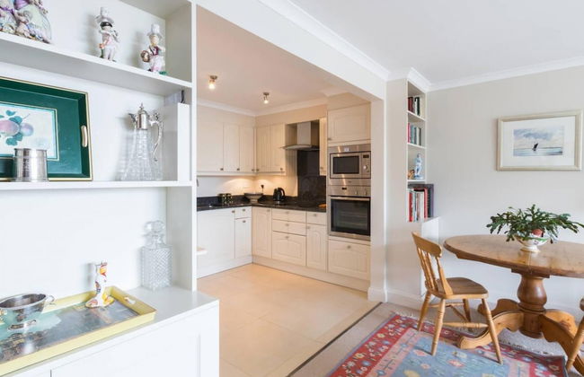 Bright Traditional 1bed Battersea Riverside Apt - Photo 6