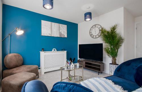 Cozy 2 Bed in Milton Keynes Free parking & WiFi - Photo 37