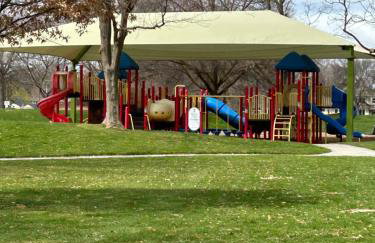 Sunset Home perfect for extended stays with fully fenced in yard, designated office, two living rooms, located across from Boise Foothills and close to Bogus Basin in Boise's North End - Photo 29