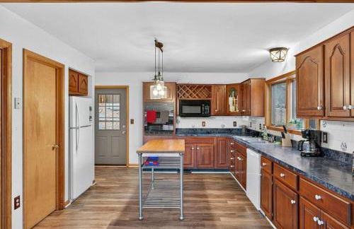 Huge Cabin w Hot Tub, Deck, Grill, Fire Pit, WiFi - Foto 13