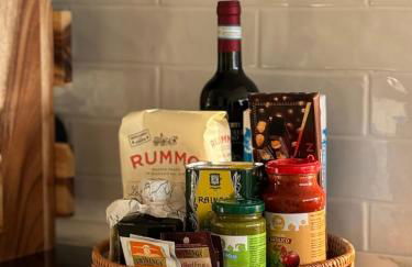 Artsy Italian lake retreat with stunning views! - Foto 12