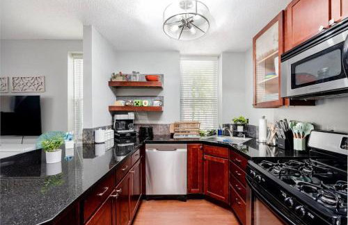 Beautiful 6BR 2 Kitchens Duplex By StayStLouis - Foto 9