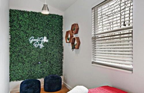 Rare Gem! Game Room, Hot Tub, Near Lake, Pet Ok - Foto 12