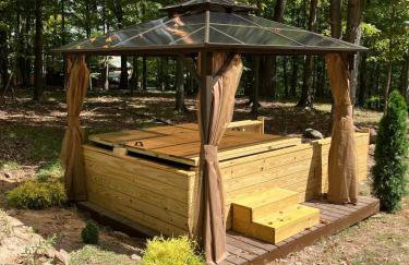 Luxury Cabin with Outdoor HotTub-NEW Construction - Foto 32