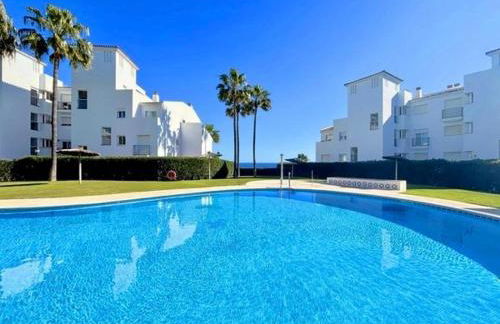 Palm Beach Residency - Beachside with Free Parking - Photo 3