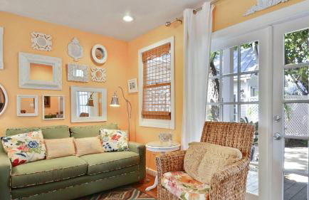 Tranquility by Avantstay Close to Duval St w/ BBQ & Shared Pool - Photo 8
