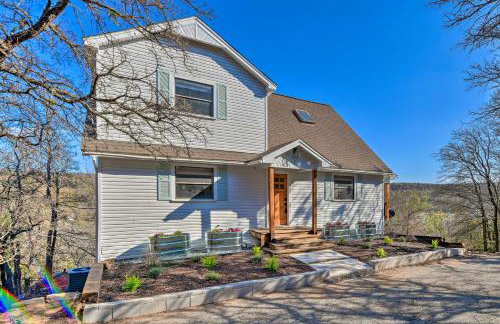 Spacious Family Home on the Water and Boat Dock - Foto 33