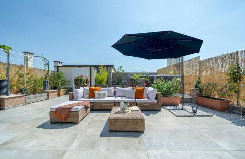 [Via Indipendenza] – Attico di lusso con Piscina - Photo 5