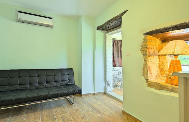 Perfect for Children, Garden With Pool, Playground and Walk in Whirlpool - Foto 20