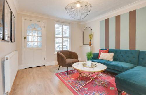 Ann’s Place - 2 Bed House Central Romford - Free Parking & Garden - Foto 2