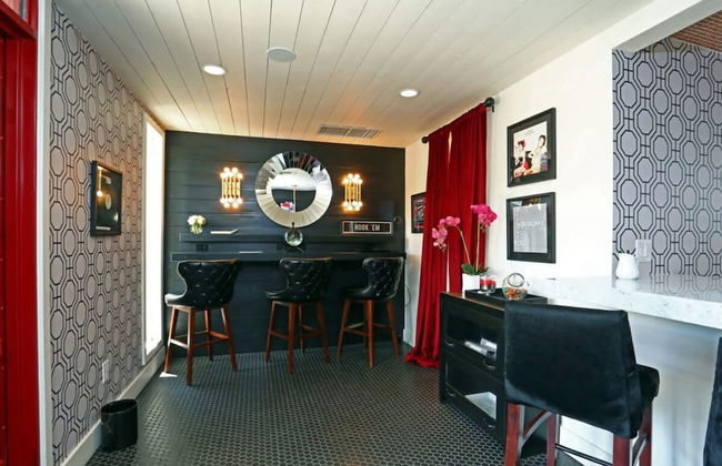 Chic 2BR Near Triangle With King Beds Fast Wifi - Foto 28