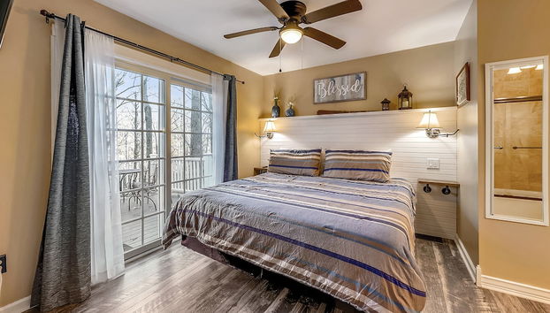 Spring Creek Cottage 1 Bedroom Chalet by RedAwning - Foto 2, Habitación