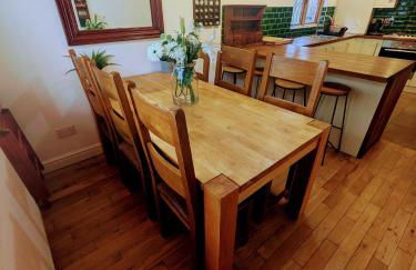 Detached House with Gated Parking in Whalley Range, Near Manchester City Centre - Foto 11