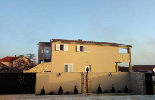 apartment rupalj with private pool - Foto 8