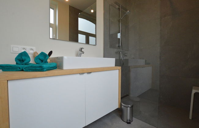 Spacious Holiday Home With Pond in Poperinge - Photo 63