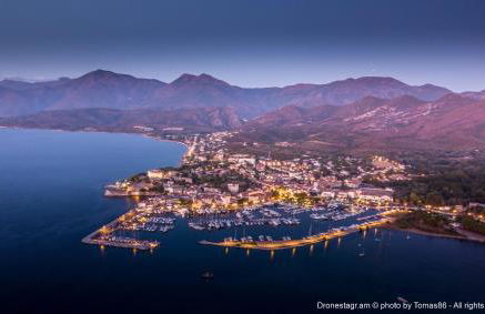 Jardin et 2 chambres centre St Florent - Foto 18