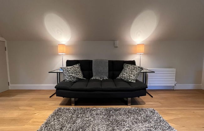 NEW 1BD Contemporary Home Upper Dunblane - Photo 1