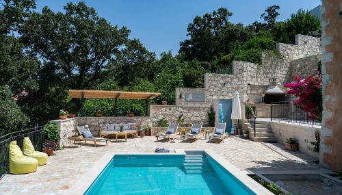 Butterfly, a historical villa with pool & hot tub! - Foto 4, sunbed