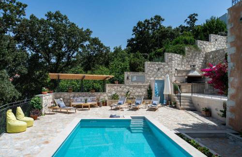 Butterfly, a historical villa with pool & hot tub! - Foto 4