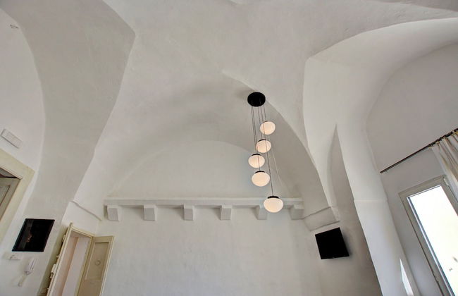 Lovely 70s Style Patio and Terrace - Photo 23