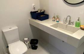 Studio em São José Wifi Piscina - Foto 3