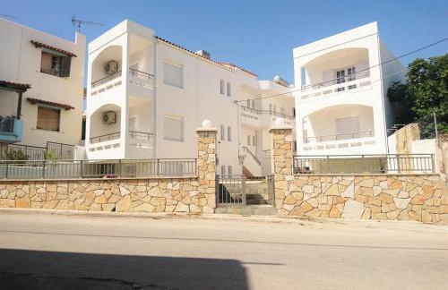 Crown Apartments - Photo 4