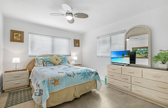 Luxury Waterfront Home With Pool 3 Bedroom Home by RedAwning - Foto 4