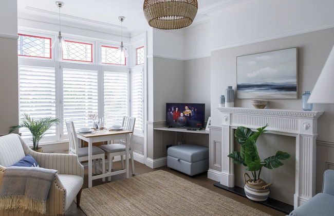 The Grove Apartment With Free on Street Parking - Foto 15