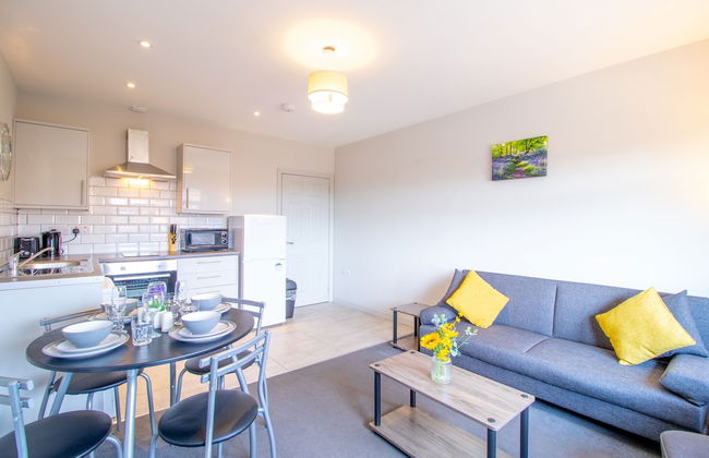 Impeccable 1-bed Apartment in Sunderland - Photo 9