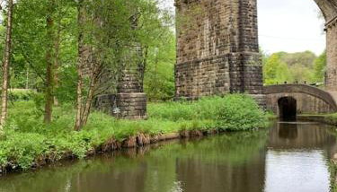 Luxury Attic Studio, heart of Uppermill, Saddleworth - Foto 5