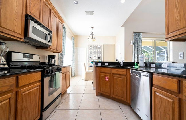 Stunning 5 Bd Home w Pool Close to Disney 7420 - Foto 51